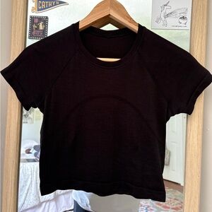 Lululemon Swiftly Tech Cropped Short-Sleeve